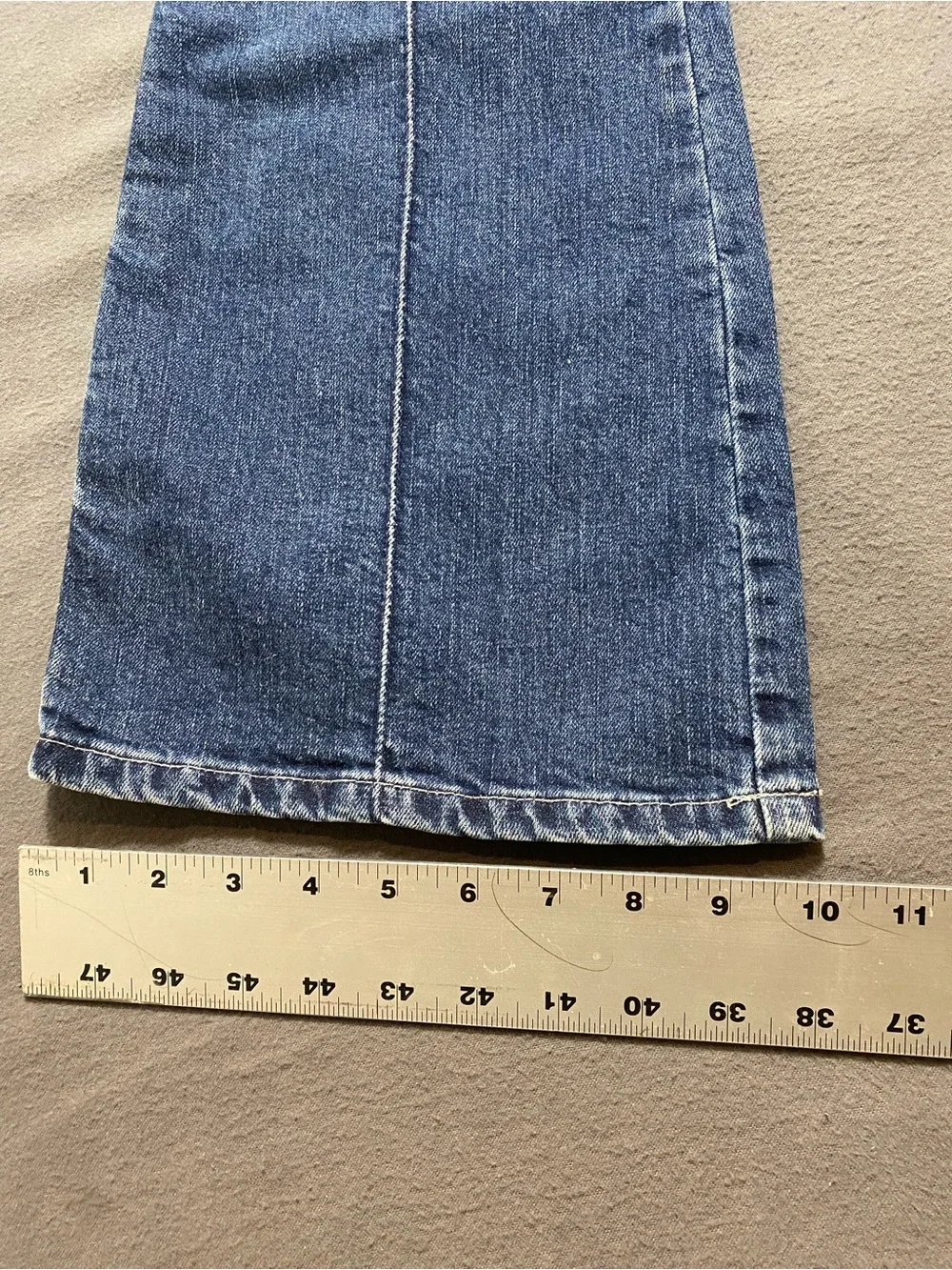 Silver Jeans Medium Wash Flare Jeans Low-Rise 30/33